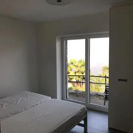 Casa Dorothea Mit Pool Ueber Maggiore Gambarogno